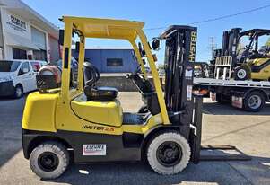 2016 Hyster H2.5XT LPG Forklift