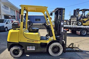2016 Hyster H2.5XT LPG Forklift