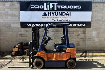 Toyota 2.5T 4500mm 3 Stage   As Is Forklift