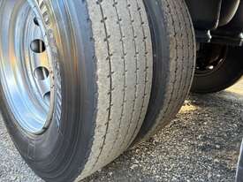 2014 Schmitz ST3 Tri Axle Refrigerated Pantech Trailer - picture0' - Click to enlarge