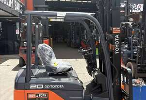 2019 2.0t Toyota Standard Mast Electric Forklift