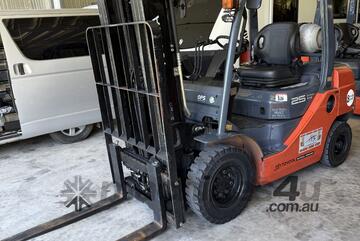 2018 TOYOTA FORKLIFT 8 SERIES DELUX 2.5 TON CONTAINER MAST PERIMETER LIGHTS
