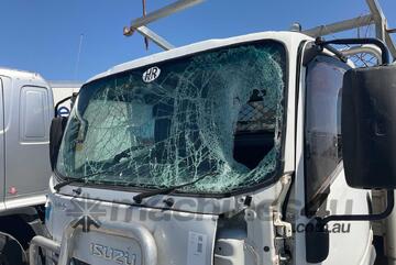 Isuzu 2017   NPR Table Top