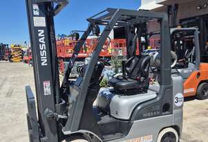 Nissan   Compact Forklift