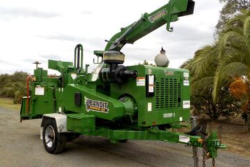 LATE MODEL 10/2018 BANDIT INTIMIDATOR 18XP PROFESSIONAL/COMMERCIAL 18' DIESEL WOOD CHIPPER