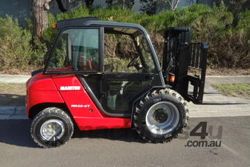 2015 Manitou MH25 - 4T 4WD Diesel Buggie Forklift