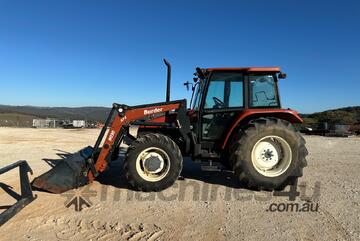 New Holland   Tractor