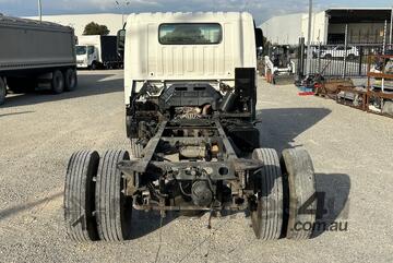 2013 Hino 300 917 4x2 Cab Chassis