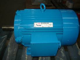 GEC 10HP 3 PHASE ELECTRIC MOTOR/ 955RPM - picture1' - Click to enlarge