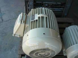 ATKINS 75HP 3 PHASE ELECTRIC MOTOR/ 2945RPM - picture0' - Click to enlarge