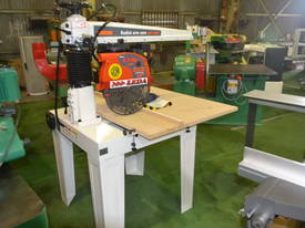 Radial arm saw with electric brake - picture0' - Click to enlarge