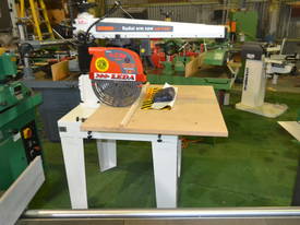 Radial arm saw with electric brake - picture1' - Click to enlarge