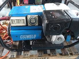 CIGWELD Petrol 190 amp Welder Generator 3 Phase - picture0' - Click to enlarge