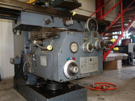 Universal Milling Machine with Vertical Head - picture2' - Click to enlarge