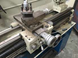 Used Metal Hafco 300mm swing x 1000mm bed Lathe - picture1' - Click to enlarge