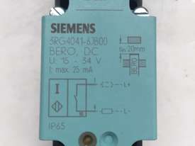 SIEMENS PROXIMITY SWITCH 3RG4041-6JB00 - picture0' - Click to enlarge