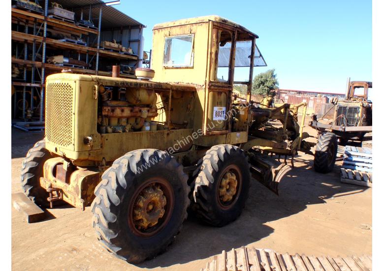 caption Caterpillar 12E 21F Grader *DISMANTLING*