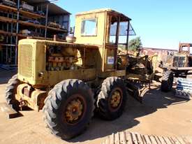 Caterpillar 12E 21F Grader *DISMANTLING* - picture1' - Click to enlarge
