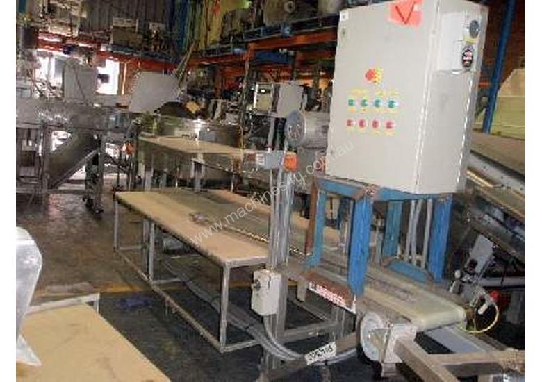 caption Packing Table (Two tiered)