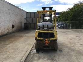 LPG 2.5T Counterbalance Forklift - picture2' - Click to enlarge