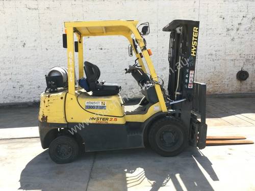 Low Hours - 2.5T Counterbalance  Forklift