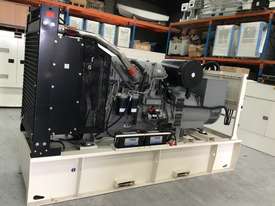 400kW/500kVA 3 Phase Skidmounted Diesel Generator.  Perkins Engine. - picture2' - Click to enlarge