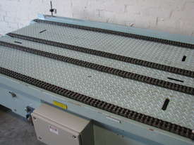 Heavy Duty Motorised Chain Pallet Conveyor - 1.1m wide 2m long - picture0' - Click to enlarge