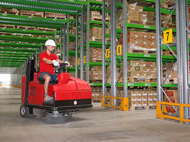 RCM Otto Rider Vacuum Sweeper - picture1' - Click to enlarge