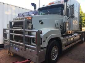 2006 Mack Titan Prime Mover - picture0' - Click to enlarge