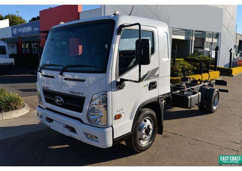 caption 2019 Hyundai MIGHTY EX6 Cab Chassis