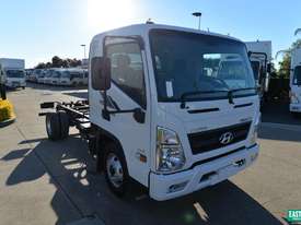 2019 Hyundai MIGHTY EX6  Cab Chassis   - picture1' - Click to enlarge