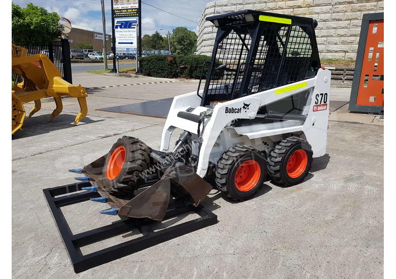 Used 2010 Bobcat Bobcat S70 Mini Skid steer loader MACHSSL Wheeled