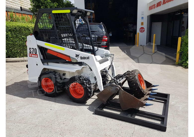 Used 2010 Bobcat Bobcat S70 Mini Skid steer loader MACHSSL Wheeled