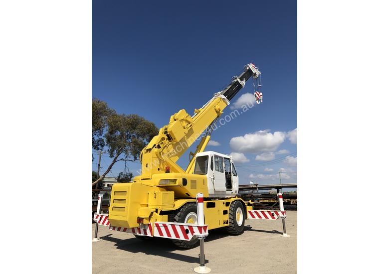 caption 16 TONNE KOBELCO RK16016 TONNE KOBELCO RK160