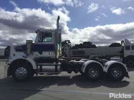 2013 Western Star 4800FX - picture1' - Click to enlarge