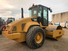 2005 CATERPILLAR CS563E SMOOTH DRUM ROLLER - picture2' - Click to enlarge
