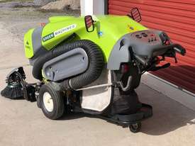 Green Machine Sweeper - picture0' - Click to enlarge