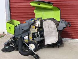 Green Machine Sweeper - picture2' - Click to enlarge