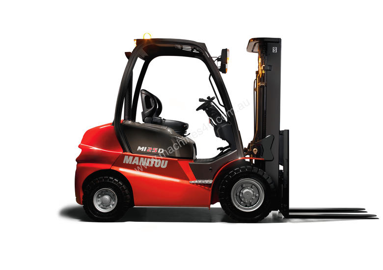 caption IN STOCK - NEW MANITOU 2.5T DIESEL FORKLIFT