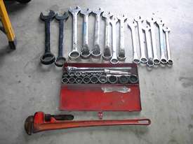 Heavy hand tools sockets & spanners - picture1' - Click to enlarge