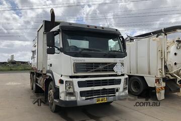Volvo FM9 c/w Spoutvac SV3750JB Jetting Combination Truck Volvo FM9 c/w Spoutvac SV3750JB Jetting Combination Truck