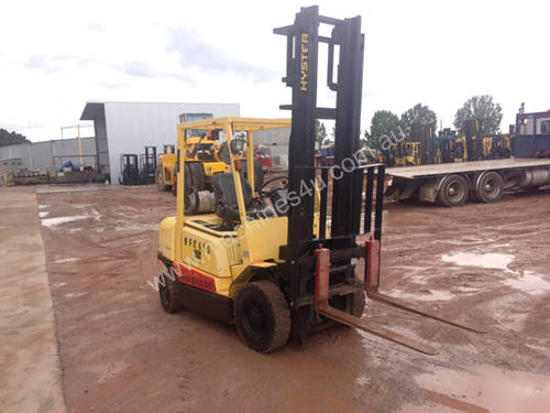 Hyster H2.50DX 2 Stage Mast with Sideshift