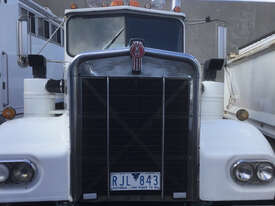 Kenworth W900 Primemover Truck - picture2' - Click to enlarge