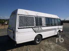 MAZDA E3500 Bus - picture1' - Click to enlarge