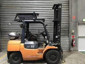 Toyota 02-7FG35 LPG / Petrol Counterbalance Forklift - picture0' - Click to enlarge