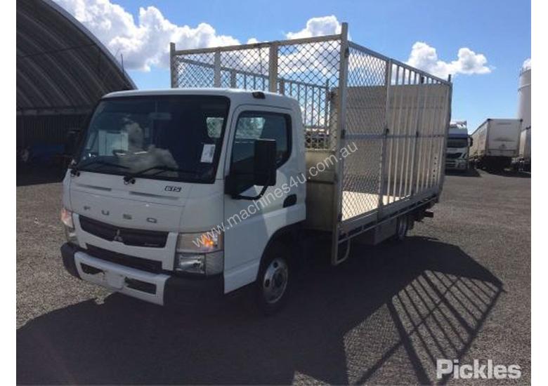 caption 2016 Mitsubishi Canter