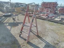 Ladamax 600 Ladder - picture0' - Click to enlarge