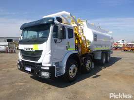 2017 Iveco Acco 2350 - picture2' - Click to enlarge
