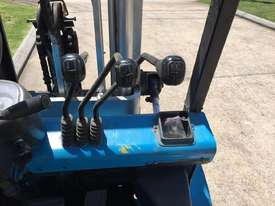 Used 3 Ton Dual Fuel Forklift  - picture1' - Click to enlarge