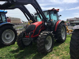 Valtra  A114H FWA/4WD Tractor - picture2' - Click to enlarge